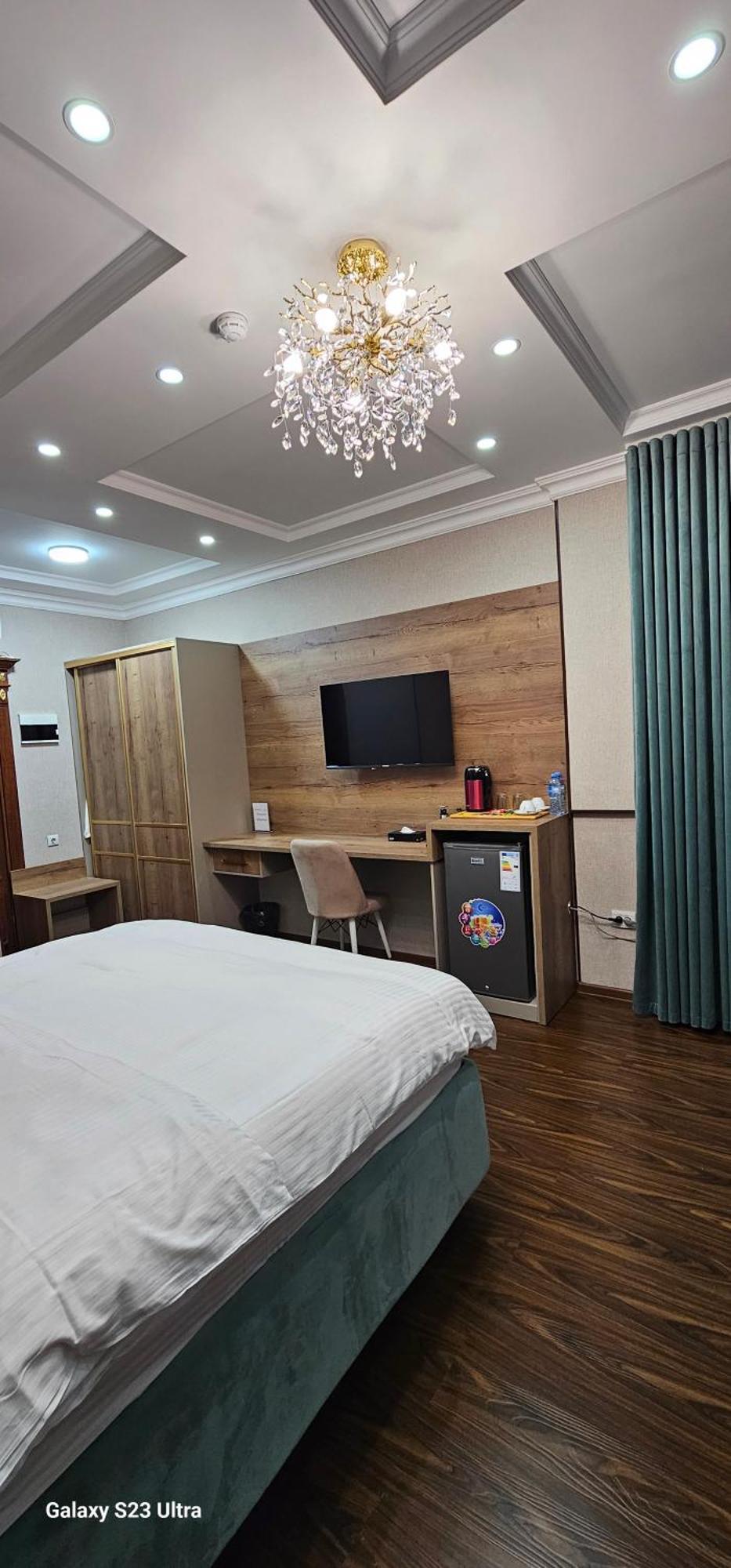 Hotel Sharq Dushanbe Bagian luar foto